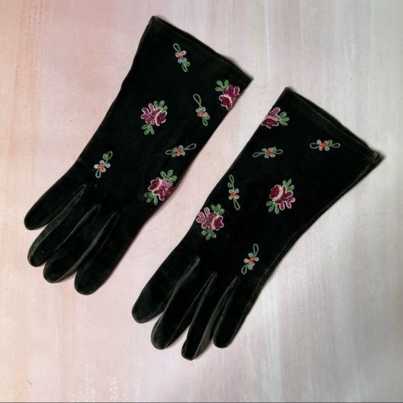 Vintage Suede Leather Embroidered Floral Rose Gloves - Picture 2 of 7